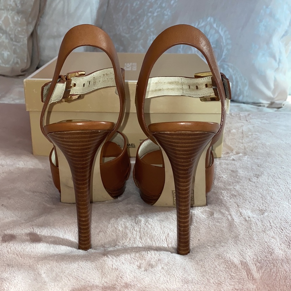 Michael Kors Oksana leather platform sandals - Picture 5 of 7